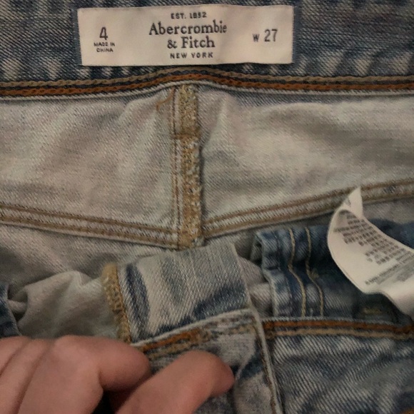 ABERCROMBIE AND FITCH MINI SKIRT SIZE 4 - Picture 4 of 7